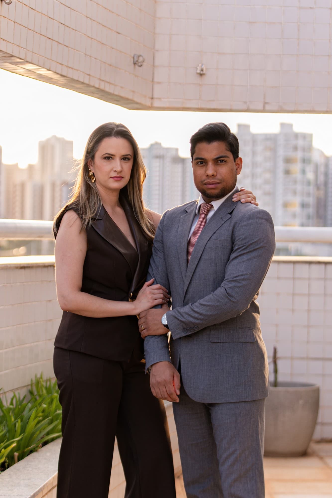 Alisson Ramos e Rafaela Sobral, sócios-fundadores da Sobral Ramos Advocacia